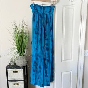 🌸3/$30🌸 Tie Dye Strapless Maxi Blue Dress
